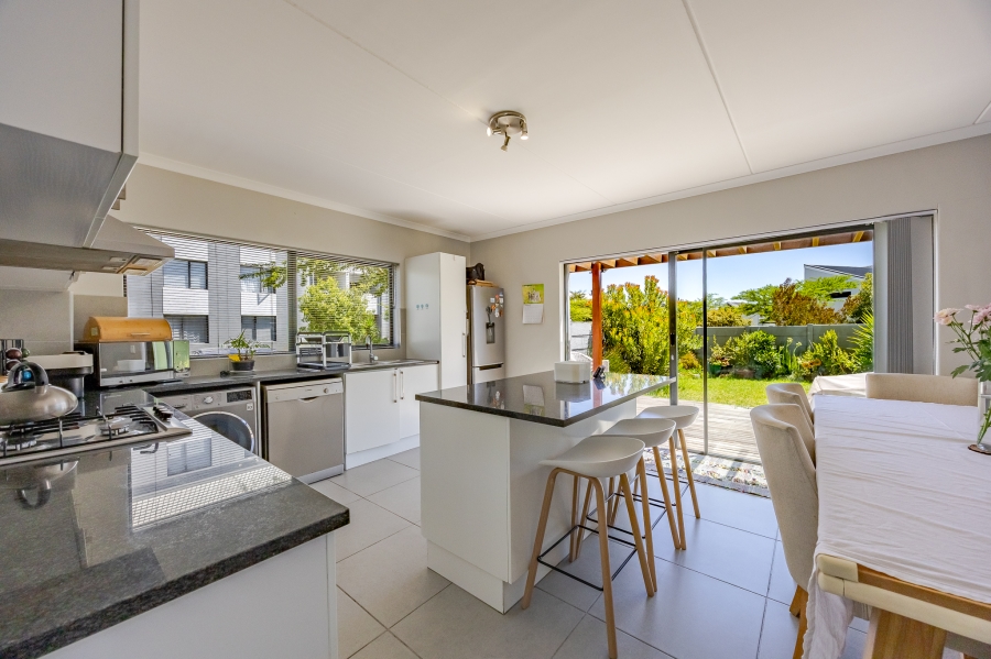 3 Bedroom Property for Sale in Burgundy Estate Western Cape